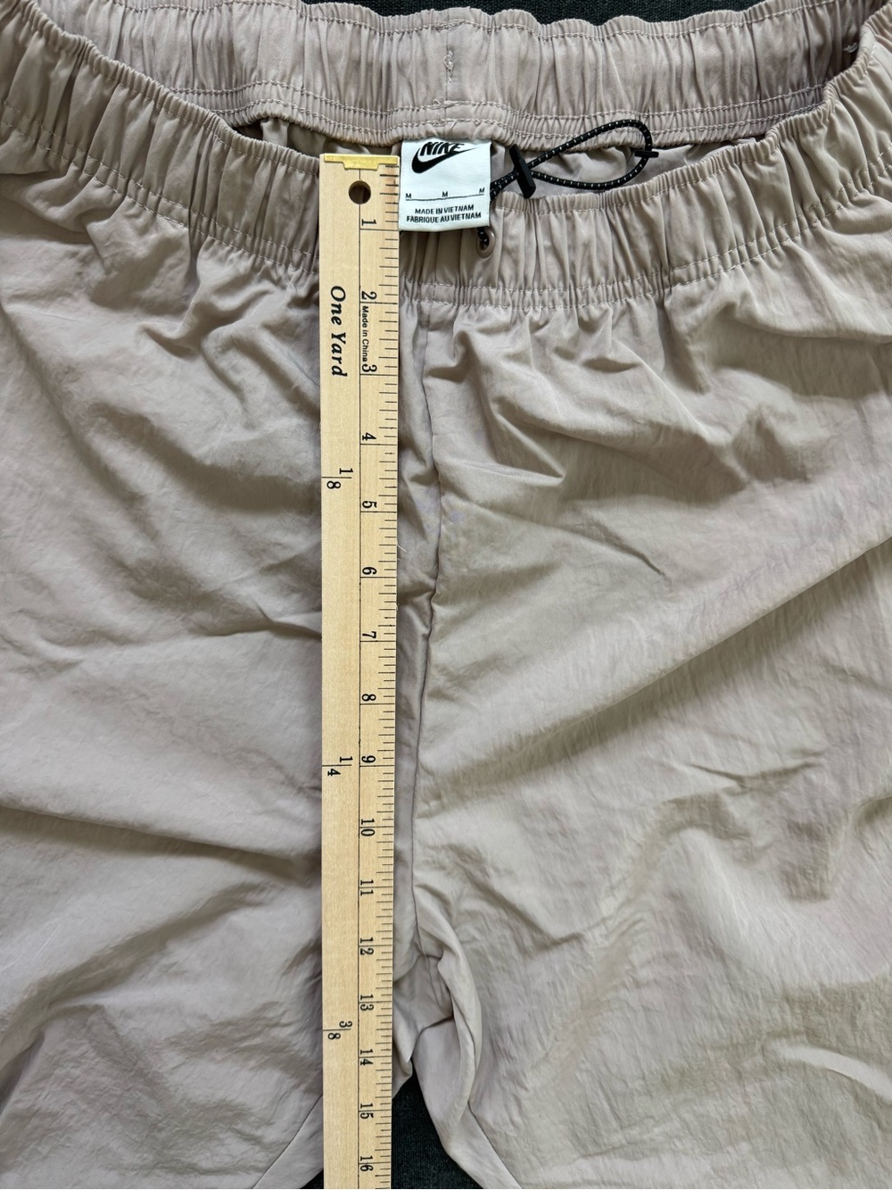 Nike Sportswear Essential Women's Woven Cargo Pants Taupe Size Medium Relaxed - Picture 10 of 10
